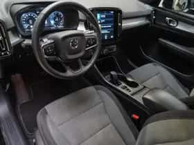 Volvo XC40 (2022) thumbnail 11