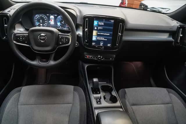 Volvo XC40 (2022) thumbnail 12