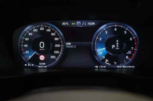 Volvo XC40 (2022) thumbnail 16