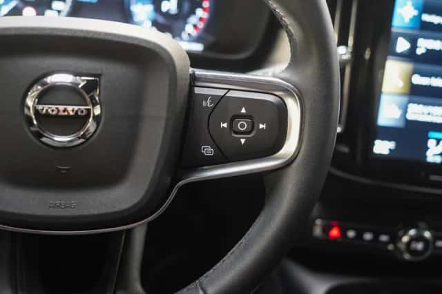 Volvo XC40 (2022) thumbnail 18