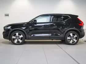 Volvo XC40 (2022) thumbnail 3