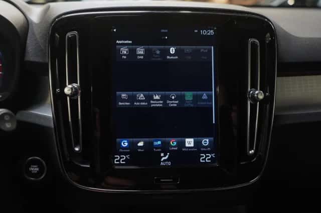 Volvo XC40 (2022) thumbnail 24