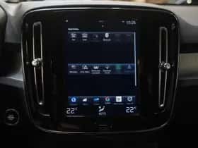 Volvo XC40 (2022) thumbnail 24
