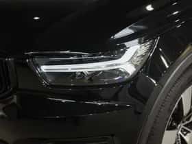 Volvo XC40 (2022) thumbnail 4