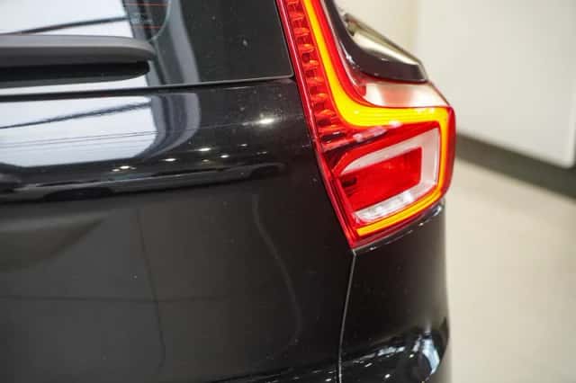 Volvo XC40 (2022) thumbnail 9