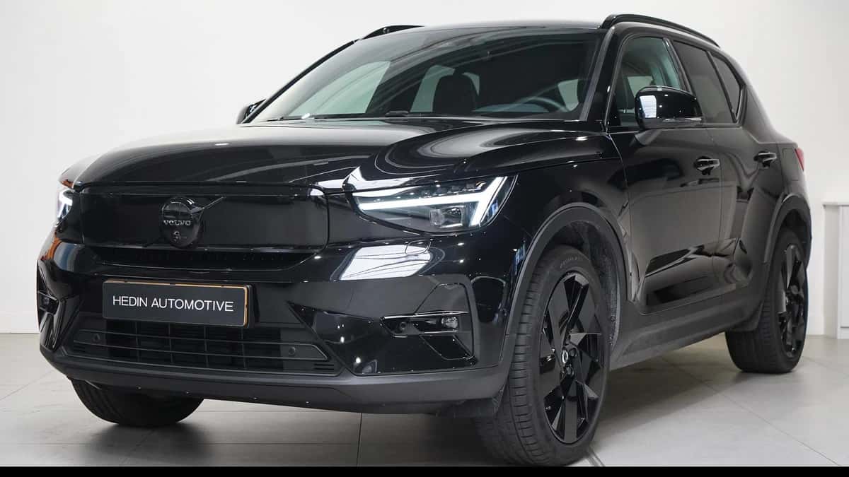 Volvo EX40 (2025) — foto 1