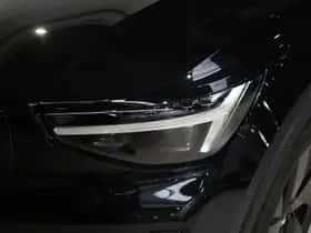 Volvo EX40 (2025) thumbnail 4