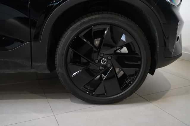 Volvo EX40 (2025) thumbnail 7