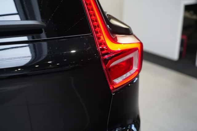 Volvo EX40 (2025) thumbnail 9