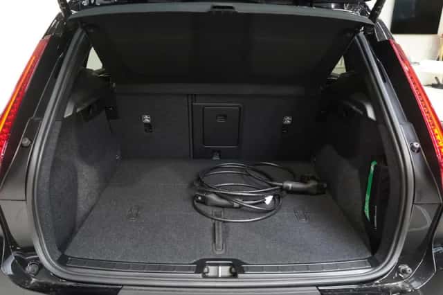 Volvo EX40 (2025) thumbnail 10