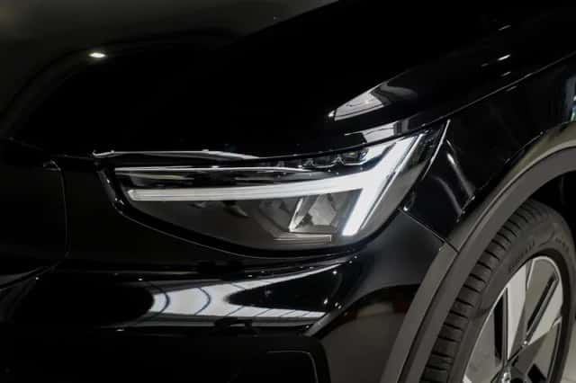 Volvo EX40 (2026) thumbnail 4