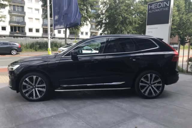Volvo XC60 (2025) thumbnail 2
