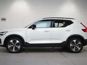 Volvo XC40 (2025) thumbnail 3