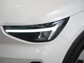 Volvo XC40 (2025) thumbnail 4