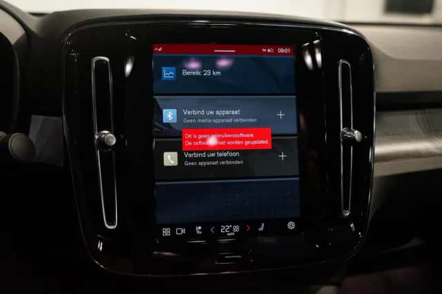 Volvo C40 (2025) thumbnail 15