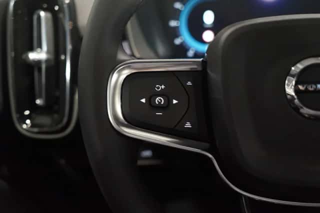 Volvo C40 (2025) thumbnail 18