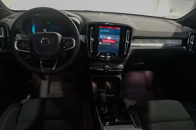 Volvo C40 (2025) thumbnail 23