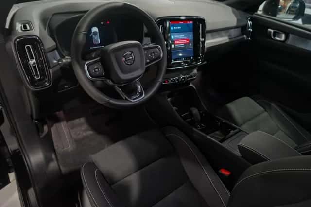 Volvo C40 (2025) thumbnail 24