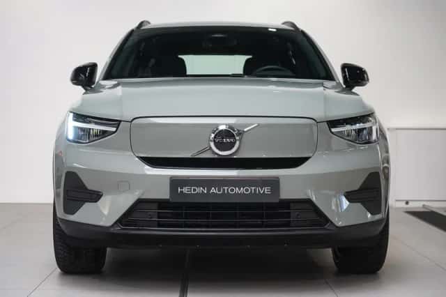 Volvo EX40 (2025) thumbnail 2