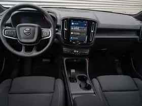 Volvo EX40 (2025) thumbnail 11