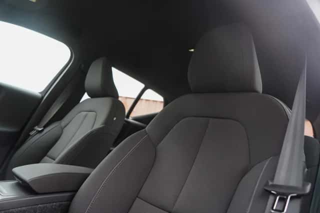 Volvo EX40 (2025) thumbnail 14