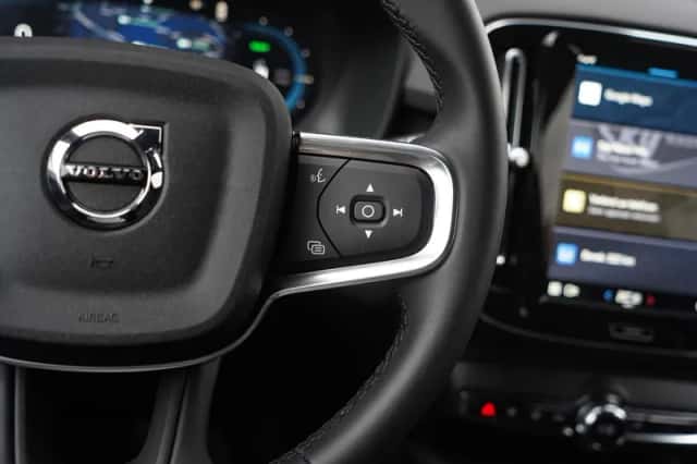 Volvo EX40 (2025) thumbnail 17