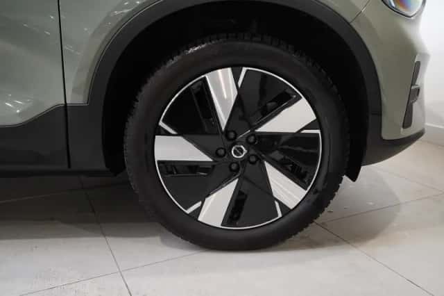 Volvo EX40 (2025) thumbnail 7