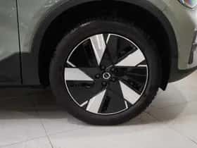 Volvo EX40 (2025) thumbnail 7