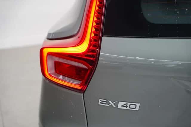 Volvo EX40 (2025) thumbnail 8