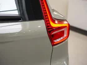 Volvo EX40 (2025) thumbnail 9