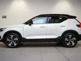Volvo XC40 (2021) thumbnail 3