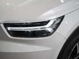 Volvo XC40 (2021) thumbnail 4