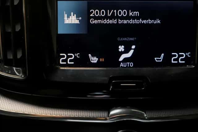 Volvo XC60 (2018) thumbnail 27