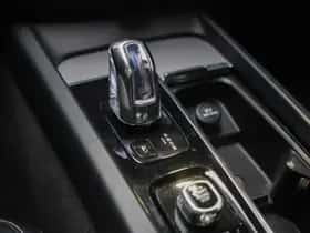Volvo XC60 (2018) thumbnail 28