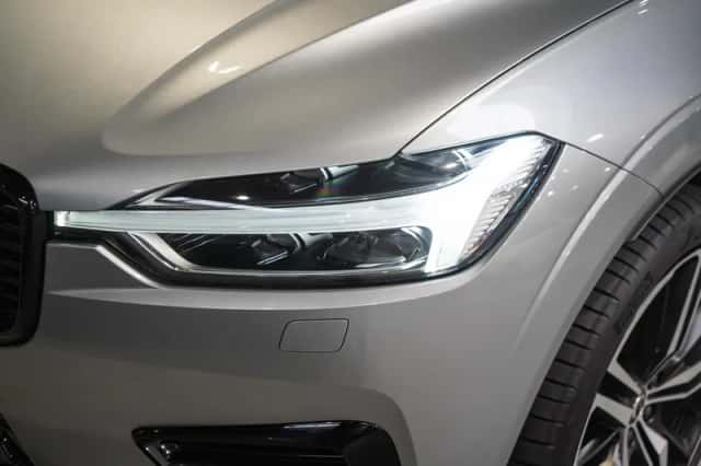 Volvo XC60 (2018) thumbnail 4