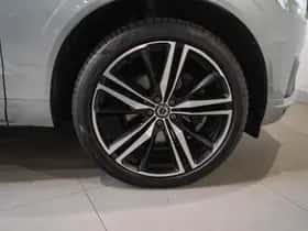 Volvo XC60 (2018) thumbnail 7