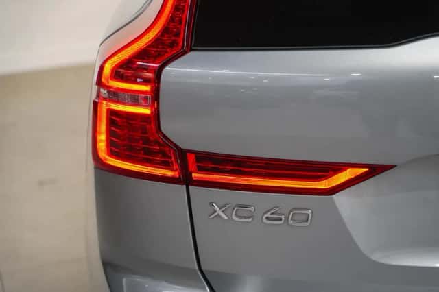 Volvo XC60 (2018) thumbnail 8