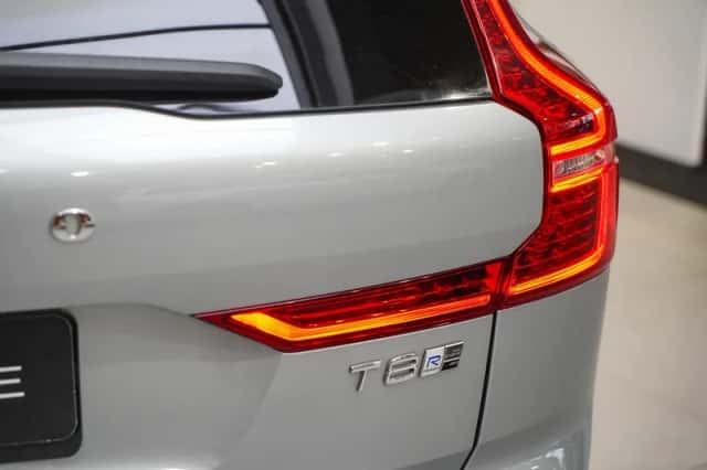 Volvo XC60 (2018) thumbnail 9