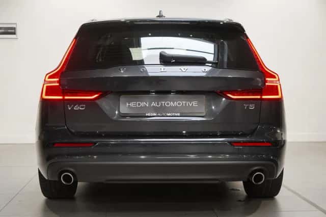Volvo V60 (2019) thumbnail 5