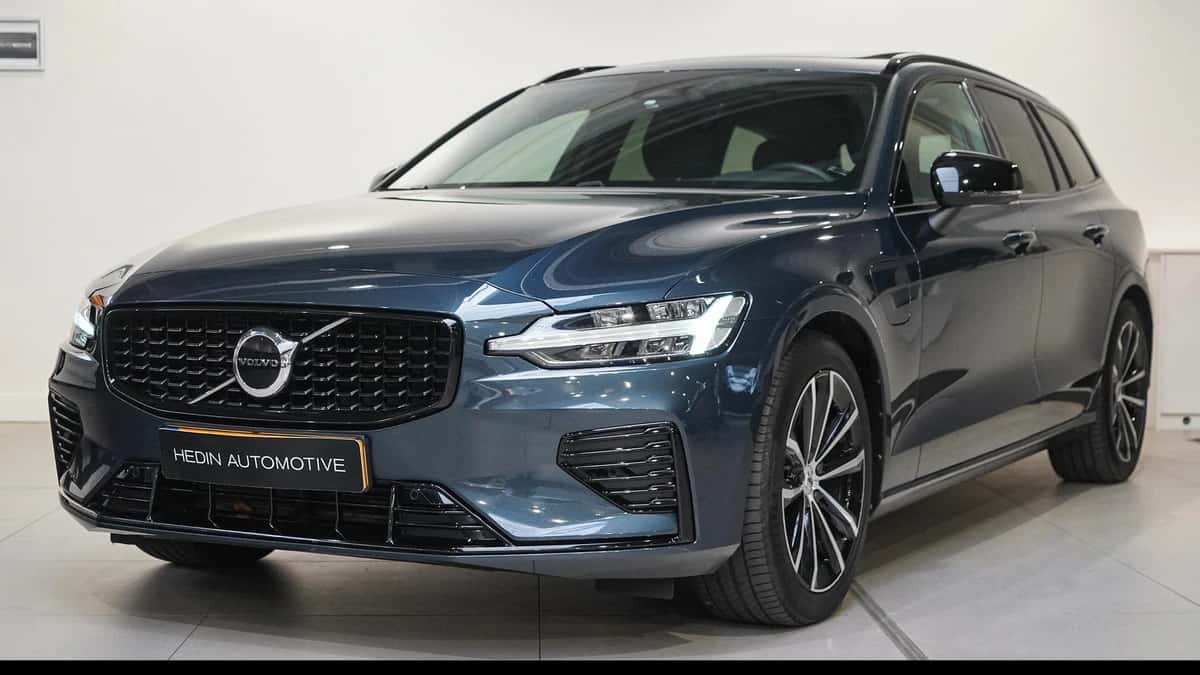 Volvo V60 (2022) — foto 1