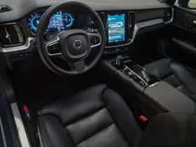 Volvo V60 (2022) thumbnail 12