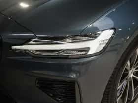 Volvo V60 (2022) thumbnail 4