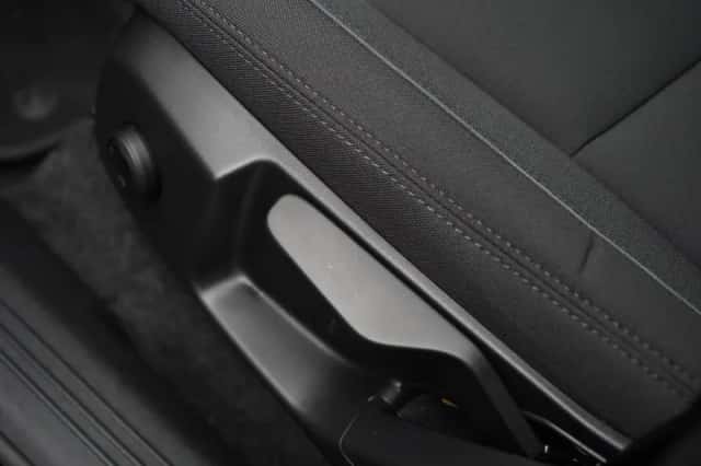 Volvo EX40 (2025) thumbnail 15