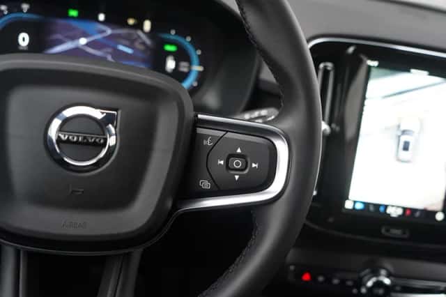 Volvo EX40 (2025) thumbnail 19
