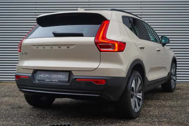 Volvo EX40 (2025) thumbnail 7