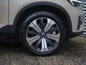 Volvo EX40 (2025) thumbnail 8
