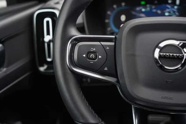 Volvo XC40 (2021) thumbnail 18