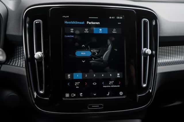 Volvo XC40 (2021) thumbnail 23