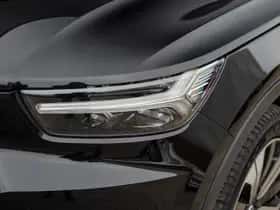 Volvo XC40 (2021) thumbnail 4