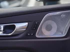 Volvo XC60 (2025) thumbnail 15